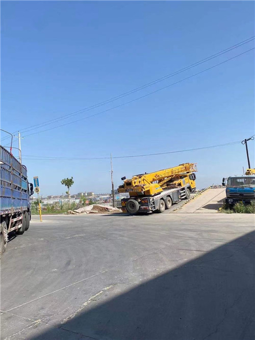 奉节县25吨吊车的租赁价格大概是多少？