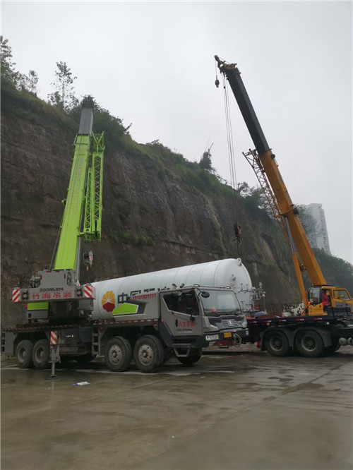 奉节县“不怕风雨冻”—— 吊车的 “恶劣环境适应” 技术